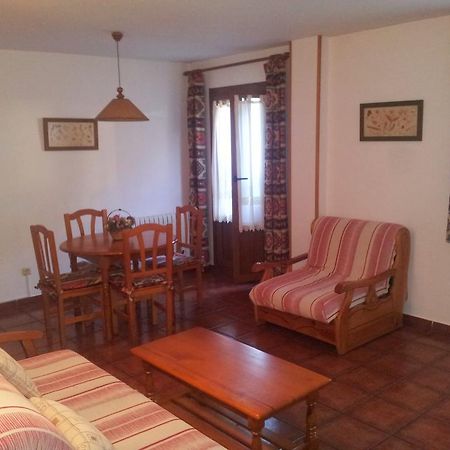 Apartamentos Petronilla Benasque Pokoj fotografie