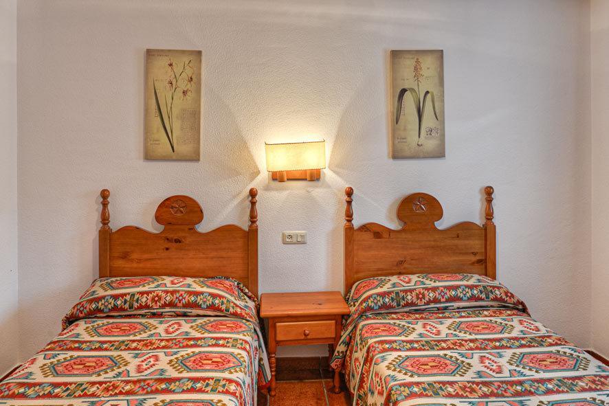 Apartamentos Petronilla Benasque Pokoj fotografie