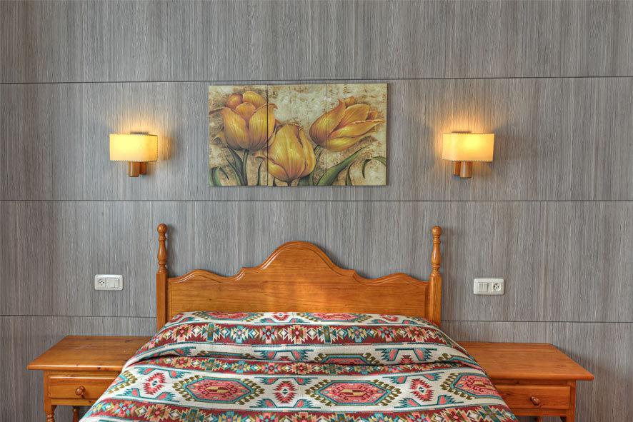 Apartamentos Petronilla Benasque Pokoj fotografie